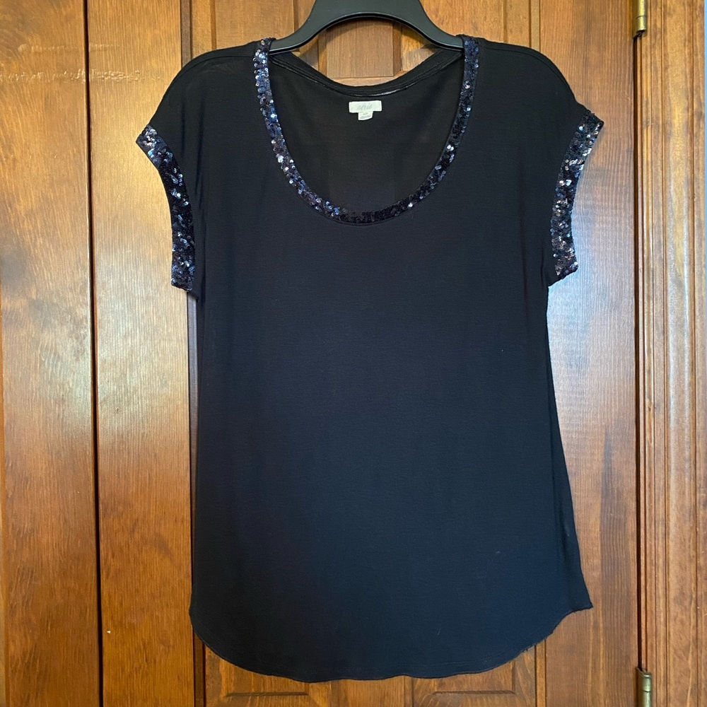 2 Aerie t-shirts